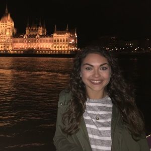 Meet your Posher, Lauren